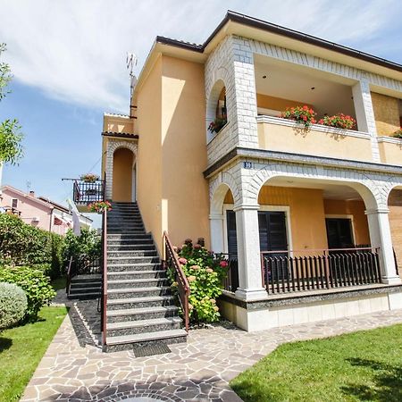 Apartments Cvitan 1. Floor Porec Bagian luar foto