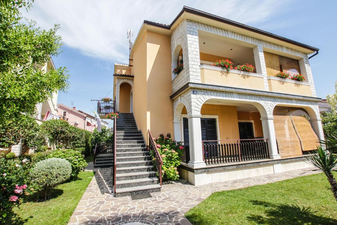 Apartments Cvitan 1. Floor Porec Bagian luar foto