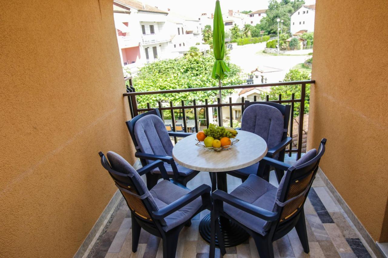 Apartments Cvitan 1. Floor Porec Bagian luar foto